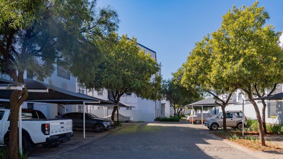 2 Bedroom Property for Sale in Greenstone Hill Gauteng