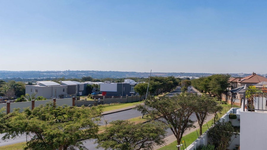 2 Bedroom Property for Sale in Greenstone Hill Gauteng