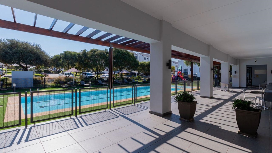 2 Bedroom Property for Sale in Greenstone Hill Gauteng