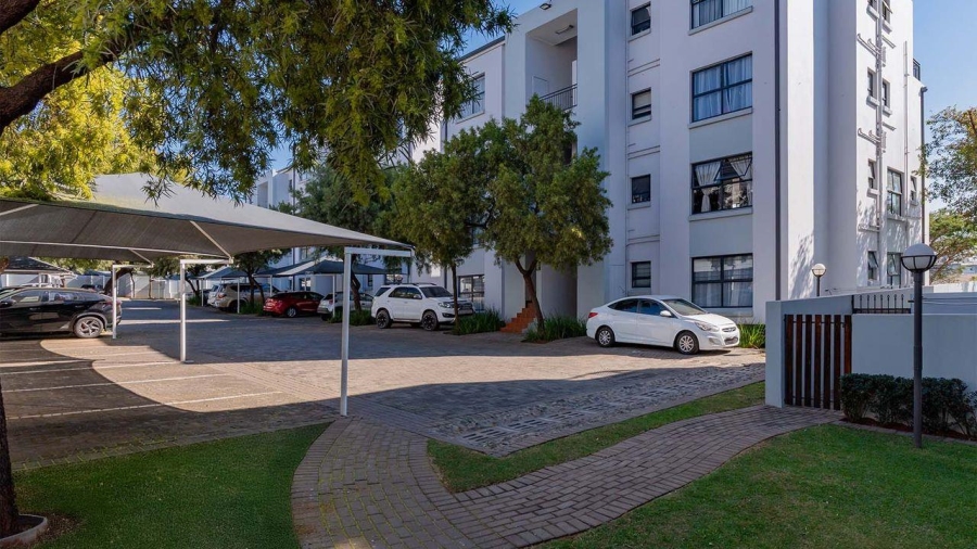 2 Bedroom Property for Sale in Greenstone Hill Gauteng