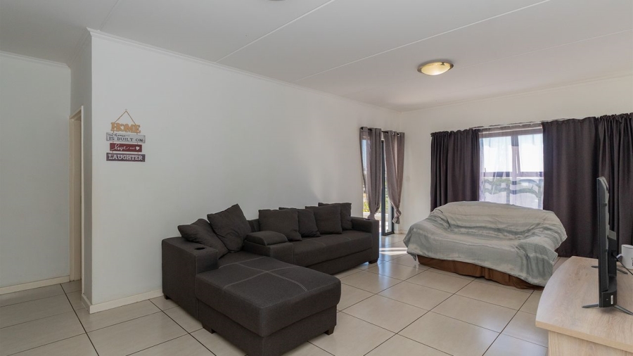 2 Bedroom Property for Sale in Greenstone Hill Gauteng