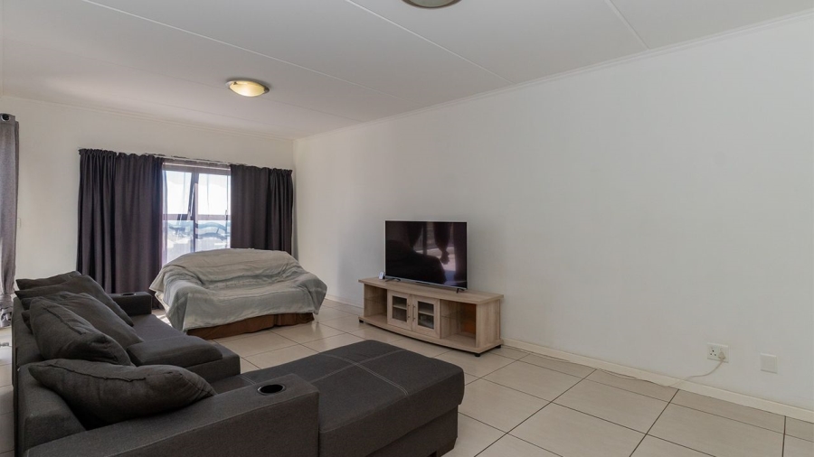 2 Bedroom Property for Sale in Greenstone Hill Gauteng
