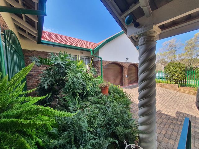 4 Bedroom Property for Sale in Rant En Dal Gauteng
