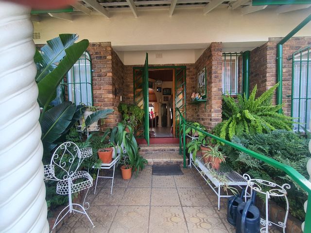 4 Bedroom Property for Sale in Rant En Dal Gauteng