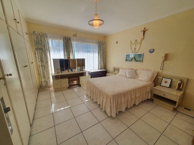 4 Bedroom Property for Sale in Rant En Dal Gauteng