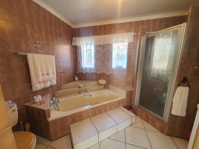 4 Bedroom Property for Sale in Rant En Dal Gauteng