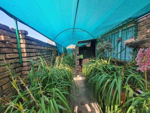 4 Bedroom Property for Sale in Rant En Dal Gauteng