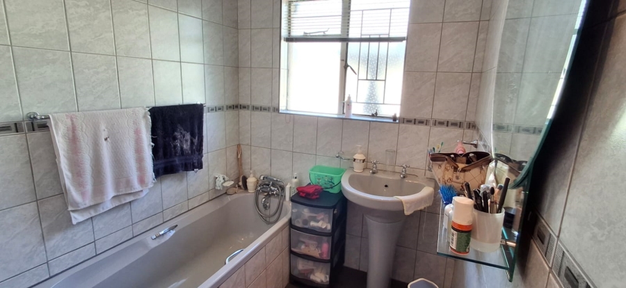 3 Bedroom Property for Sale in Rant En Dal Gauteng