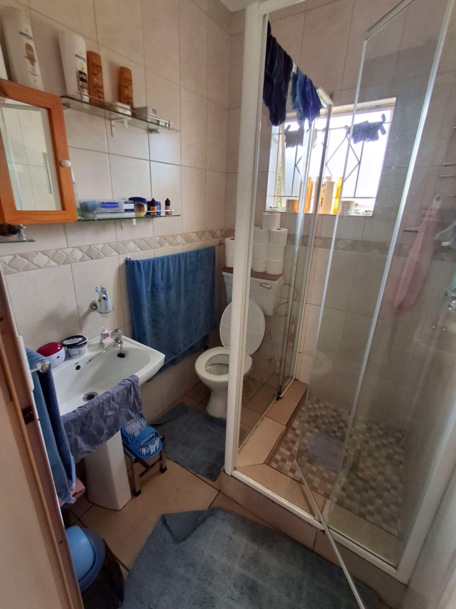5 Bedroom Property for Sale in Noordheuwel Gauteng