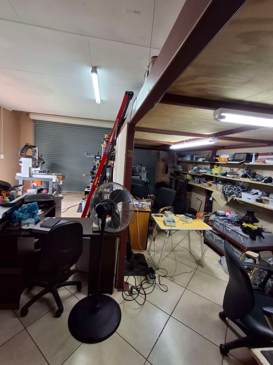 5 Bedroom Property for Sale in Noordheuwel Gauteng