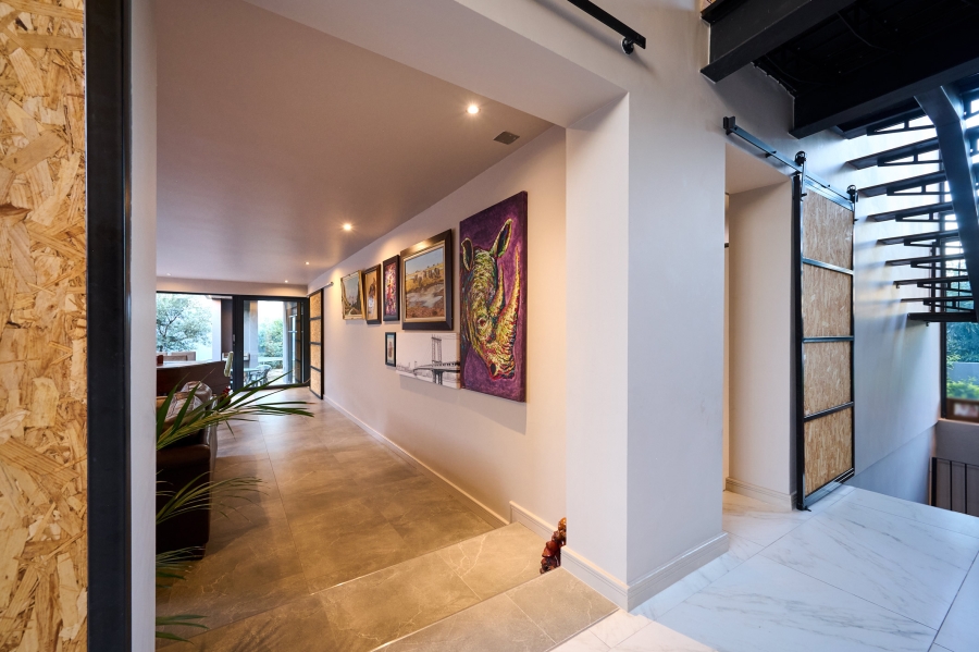 5 Bedroom Property for Sale in Waterfall Country Village Gauteng