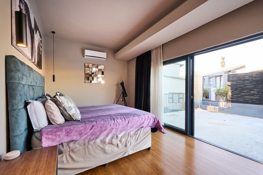 5 Bedroom Property for Sale in Waterfall Country Village Gauteng