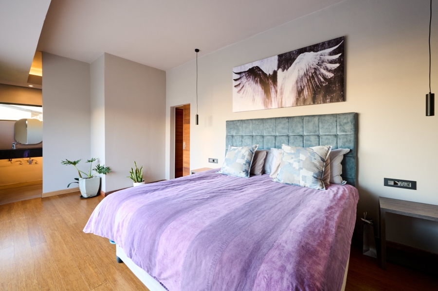 5 Bedroom Property for Sale in Waterfall Country Village Gauteng