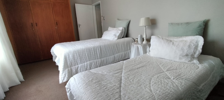 3 Bedroom Property for Sale in Helikonpark Gauteng
