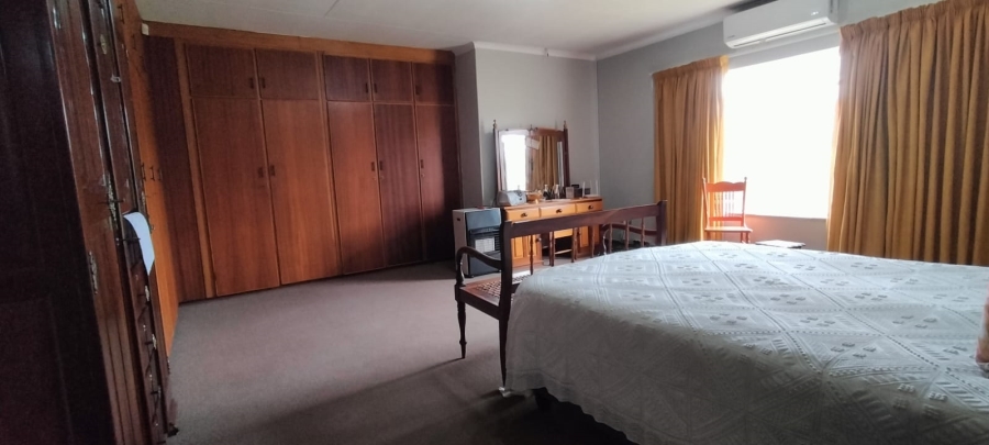 3 Bedroom Property for Sale in Helikonpark Gauteng