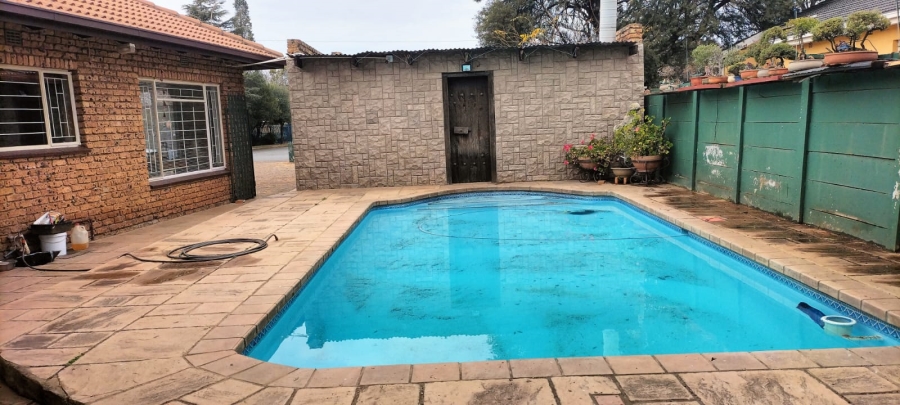 3 Bedroom Property for Sale in Helikonpark Gauteng