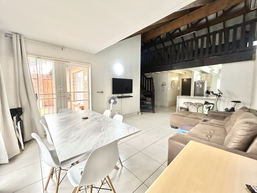4 Bedroom Property for Sale in Eldoraigne Gauteng