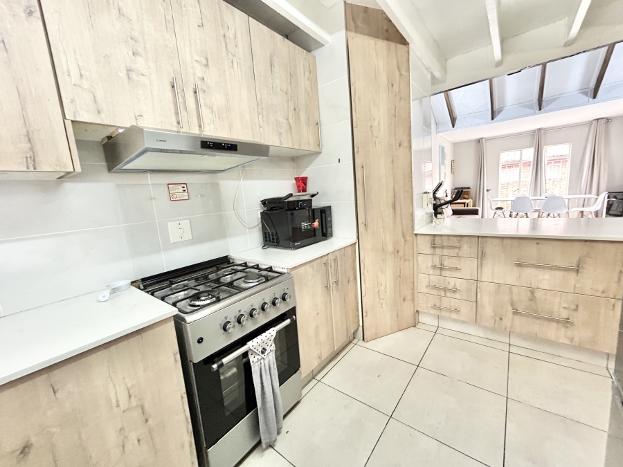 4 Bedroom Property for Sale in Eldoraigne Gauteng