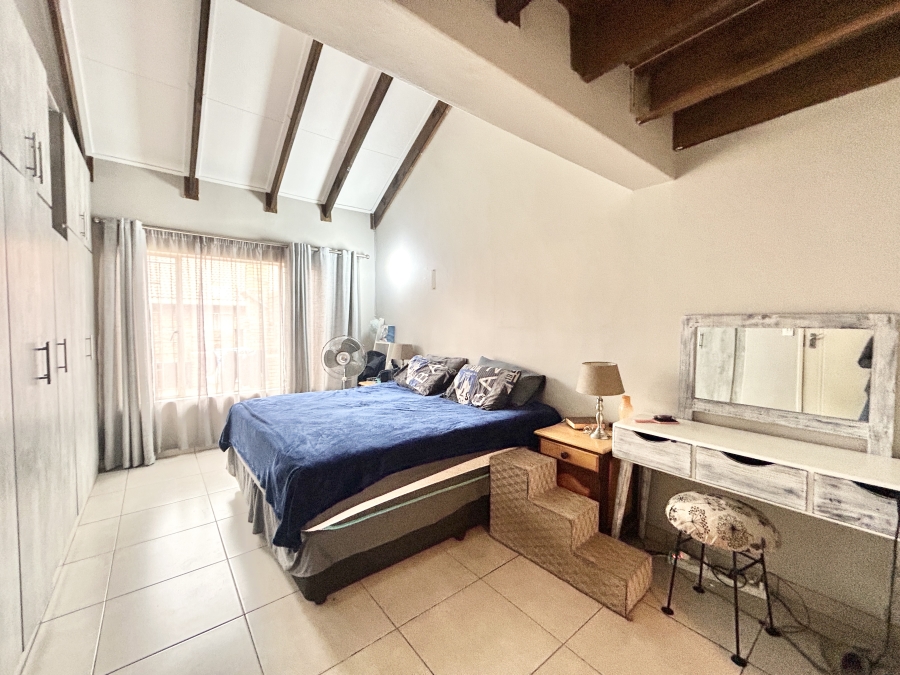 4 Bedroom Property for Sale in Eldoraigne Gauteng