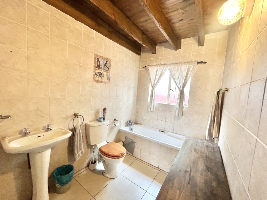 4 Bedroom Property for Sale in Eldoraigne Gauteng