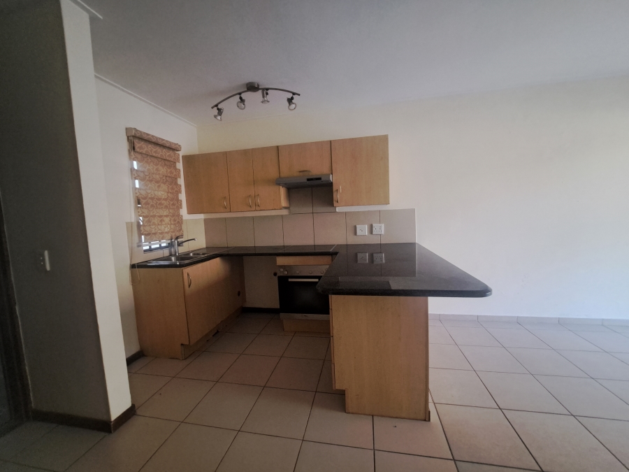 To Let 1 Bedroom Property for Rent in Jackal Creek Golf Estate Gauteng