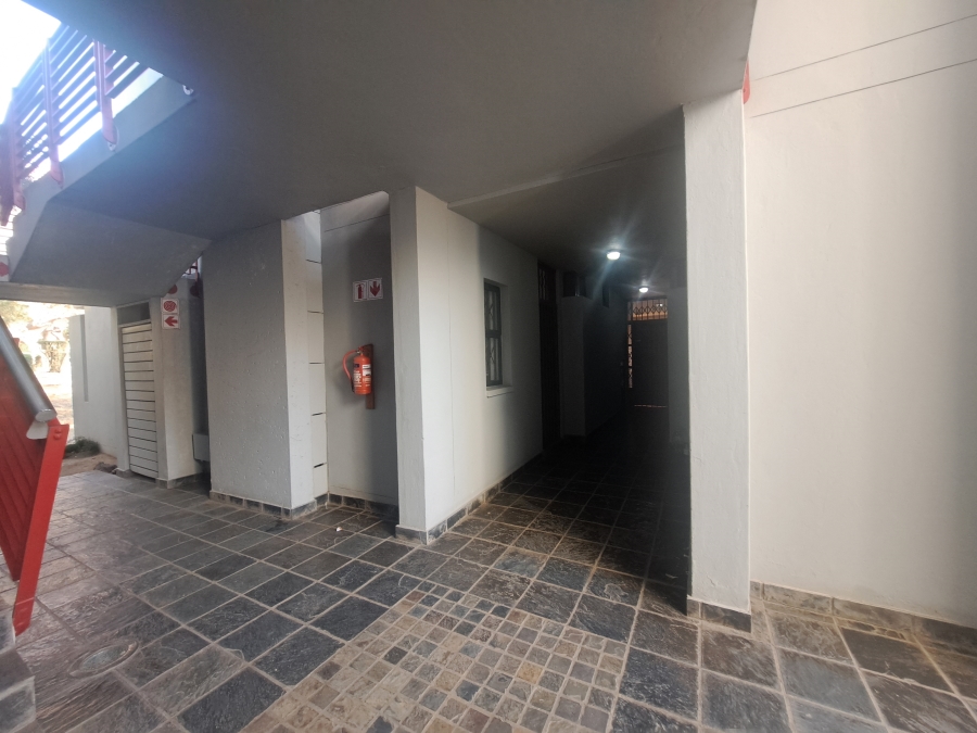 To Let 1 Bedroom Property for Rent in Jackal Creek Golf Estate Gauteng