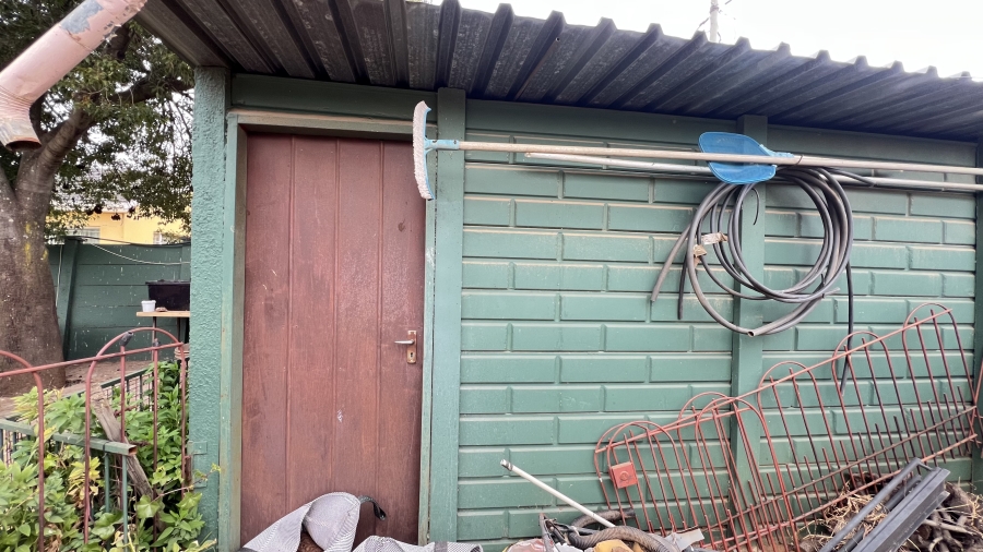4 Bedroom Property for Sale in Helikonpark Gauteng
