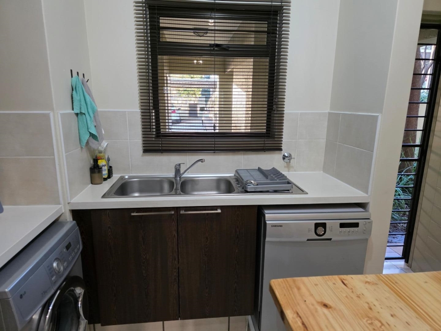 2 Bedroom Property for Sale in Bryanston Gauteng