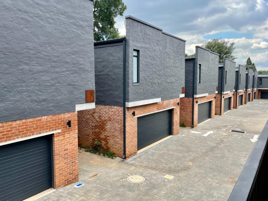 1 Bedroom Property for Sale in Hyde Park Gauteng