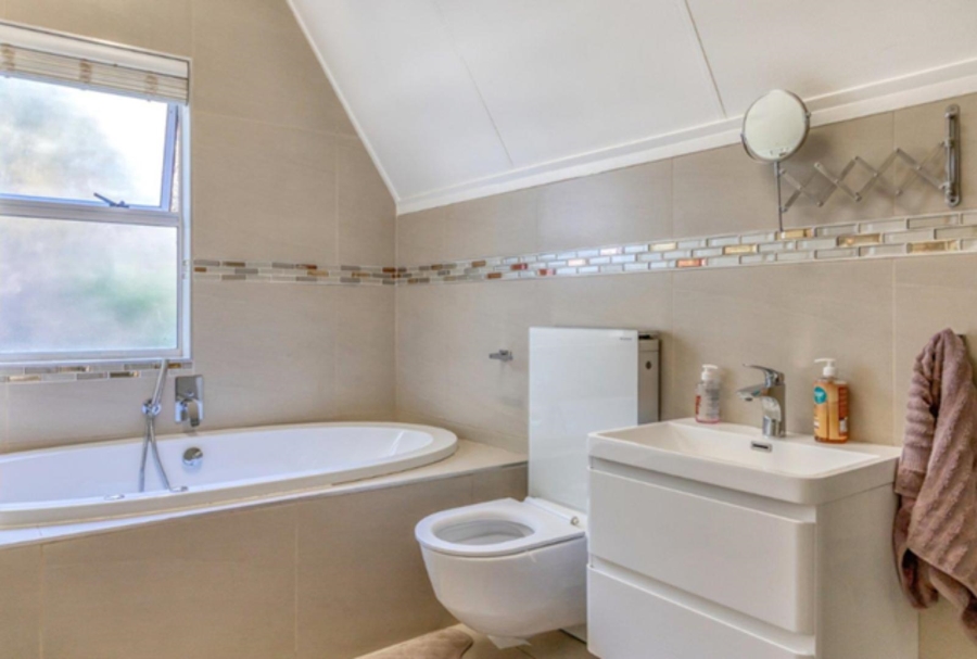 3 Bedroom Property for Sale in Bryanston West Gauteng