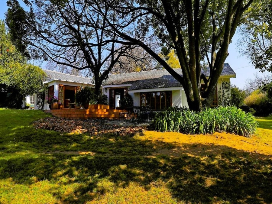 4 Bedroom Property for Sale in Hurlingham Gauteng