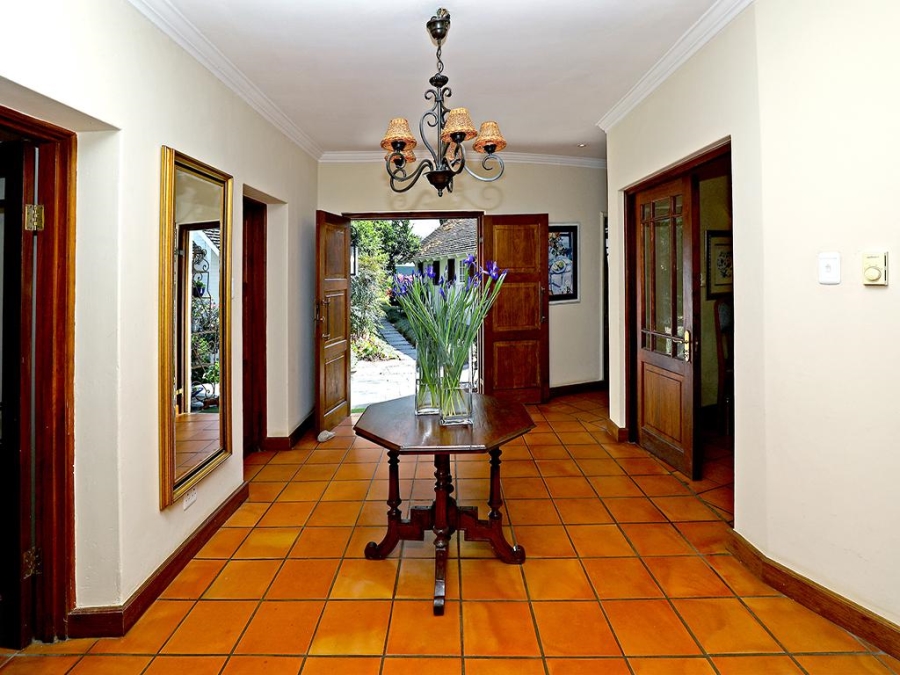 4 Bedroom Property for Sale in Hurlingham Gauteng
