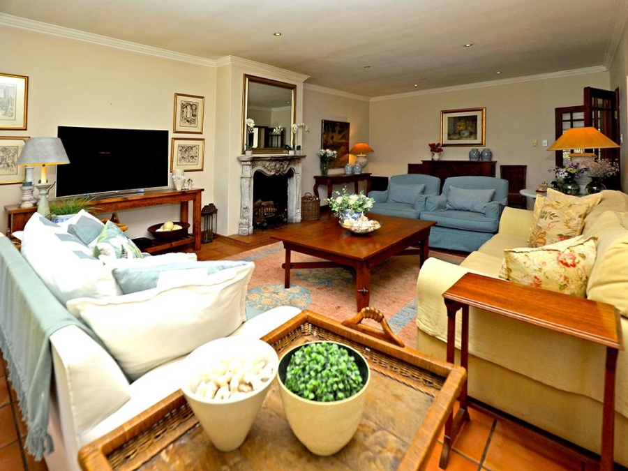4 Bedroom Property for Sale in Hurlingham Gauteng