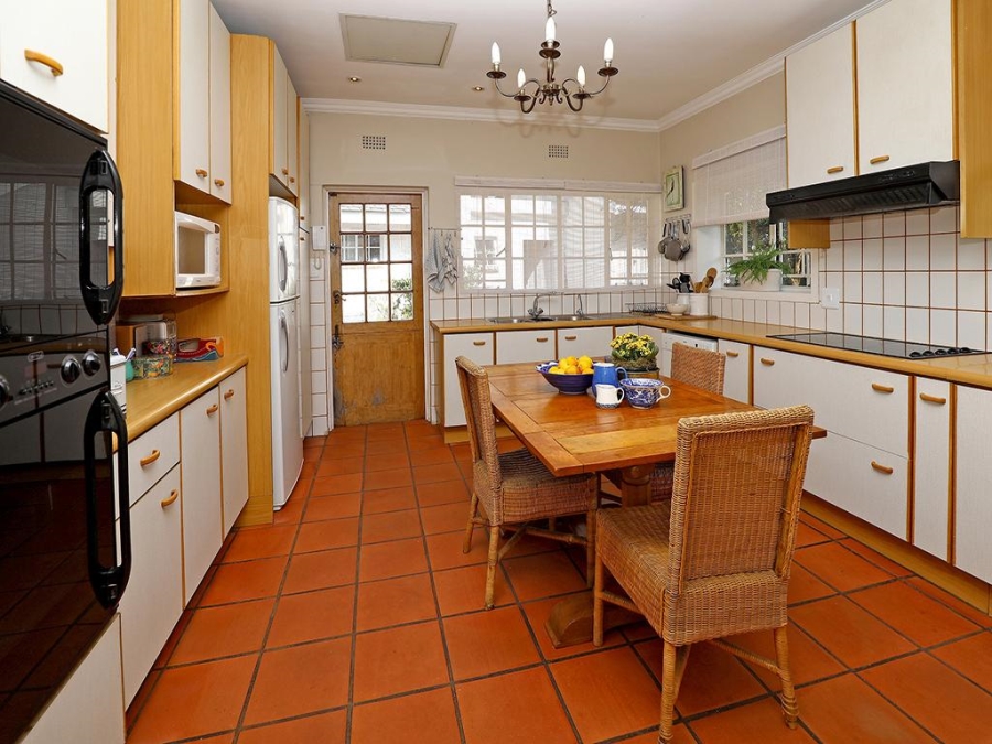 4 Bedroom Property for Sale in Hurlingham Gauteng