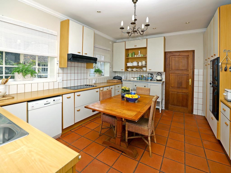 4 Bedroom Property for Sale in Hurlingham Gauteng