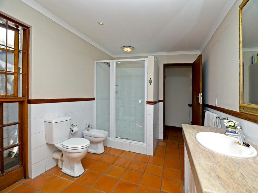 4 Bedroom Property for Sale in Hurlingham Gauteng