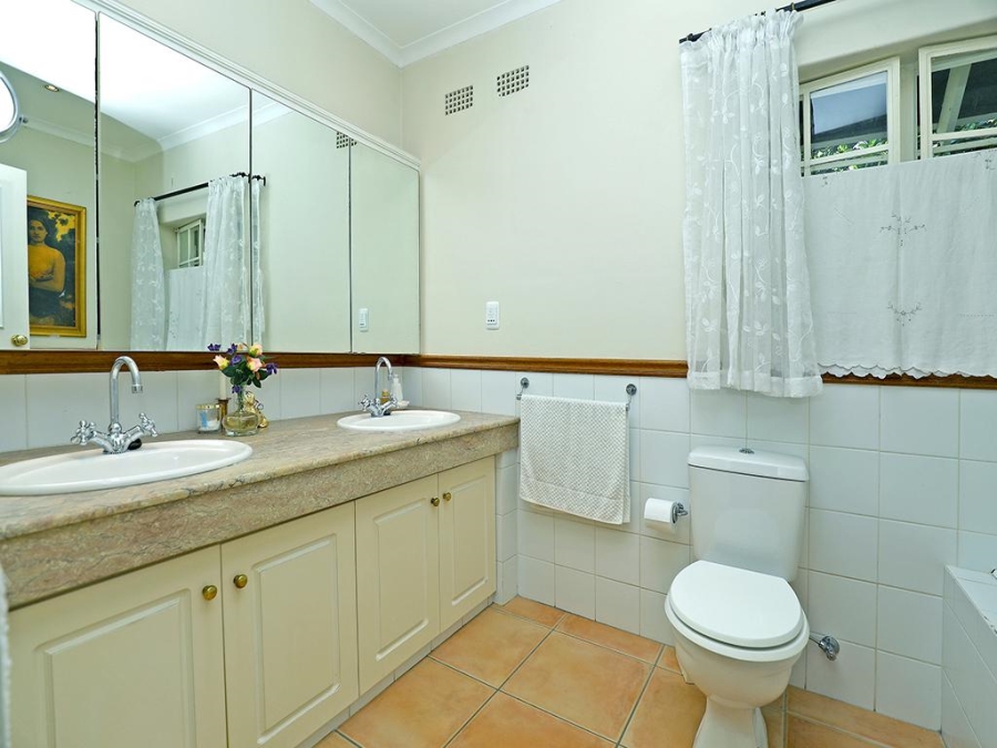 4 Bedroom Property for Sale in Hurlingham Gauteng
