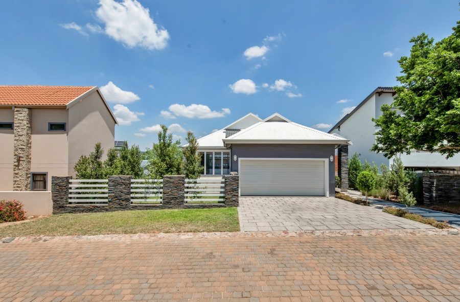 To Let 4 Bedroom Property for Rent in Waterfall Country Village Gauteng