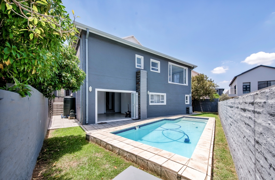 To Let 4 Bedroom Property for Rent in Waterfall Country Village Gauteng