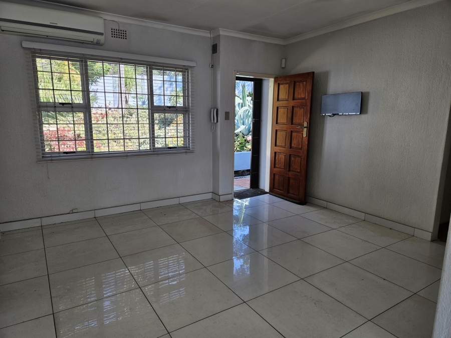 To Let 3 Bedroom Property for Rent in Hurlingham Gauteng