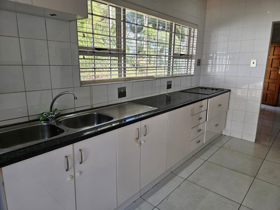 To Let 3 Bedroom Property for Rent in Hurlingham Gauteng