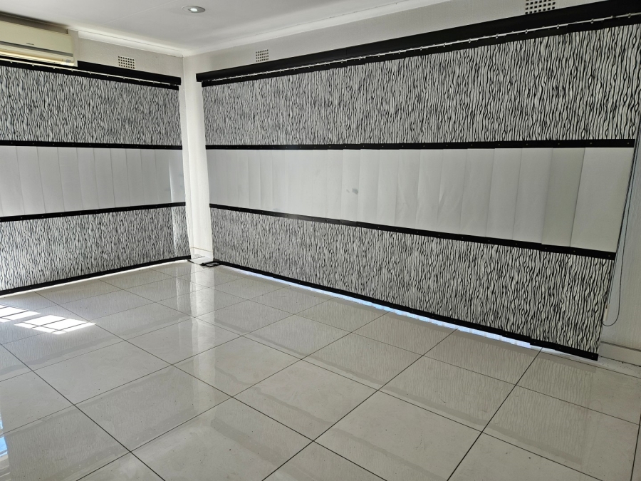 To Let 3 Bedroom Property for Rent in Hurlingham Gauteng