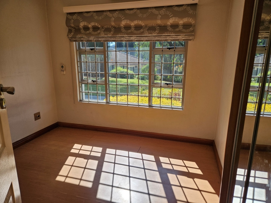 To Let 3 Bedroom Property for Rent in Hurlingham Gauteng