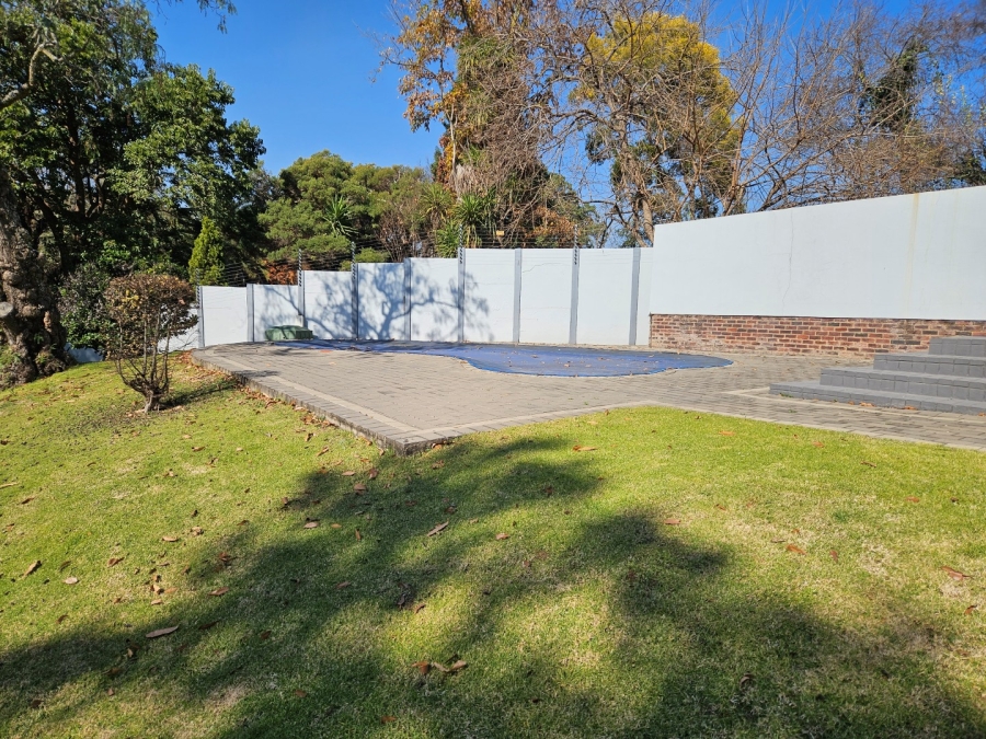 To Let 3 Bedroom Property for Rent in Hurlingham Gauteng