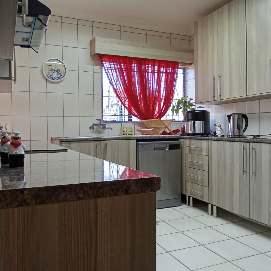 3 Bedroom Property for Sale in Witpoortjie Gauteng