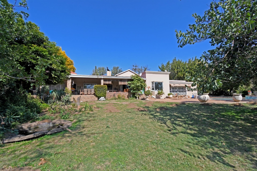 5 Bedroom Property for Sale in Mnandi Gauteng