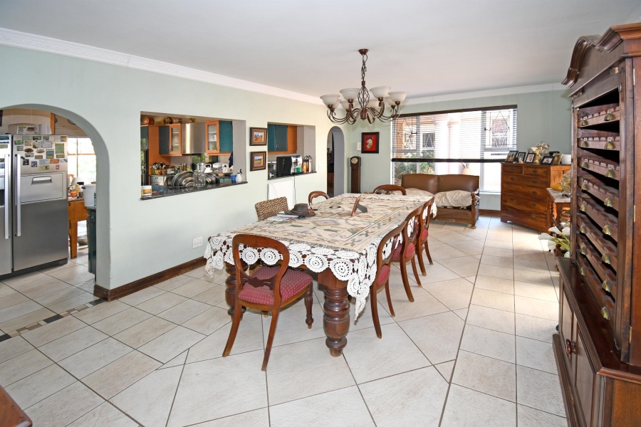 5 Bedroom Property for Sale in Mnandi Gauteng