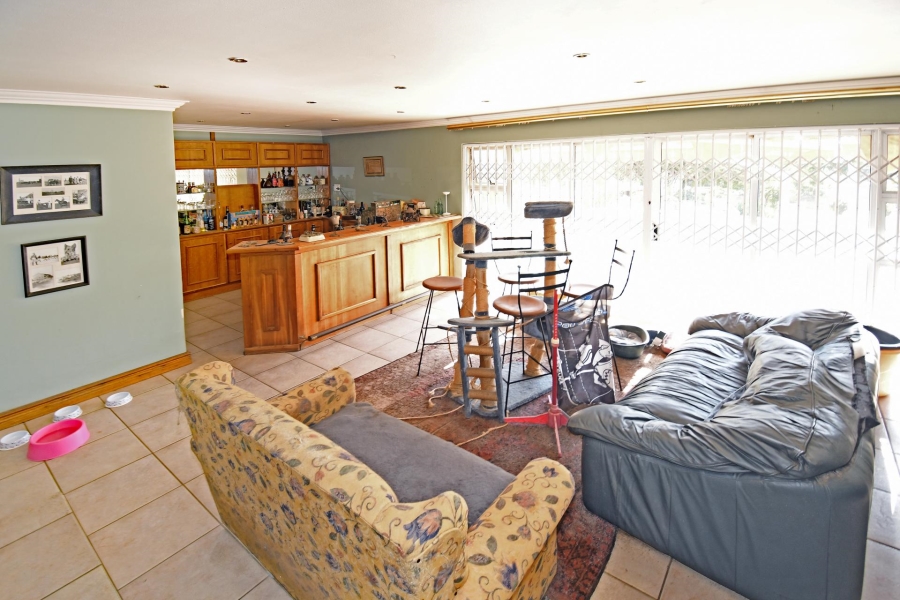 5 Bedroom Property for Sale in Mnandi Gauteng