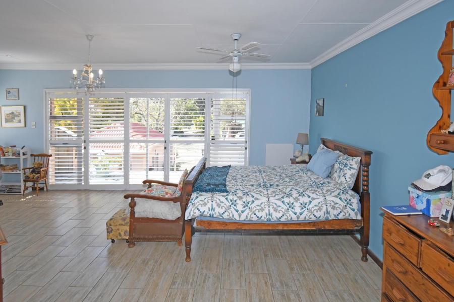 5 Bedroom Property for Sale in Mnandi Gauteng