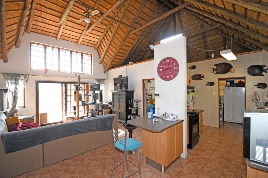 5 Bedroom Property for Sale in Mnandi Gauteng